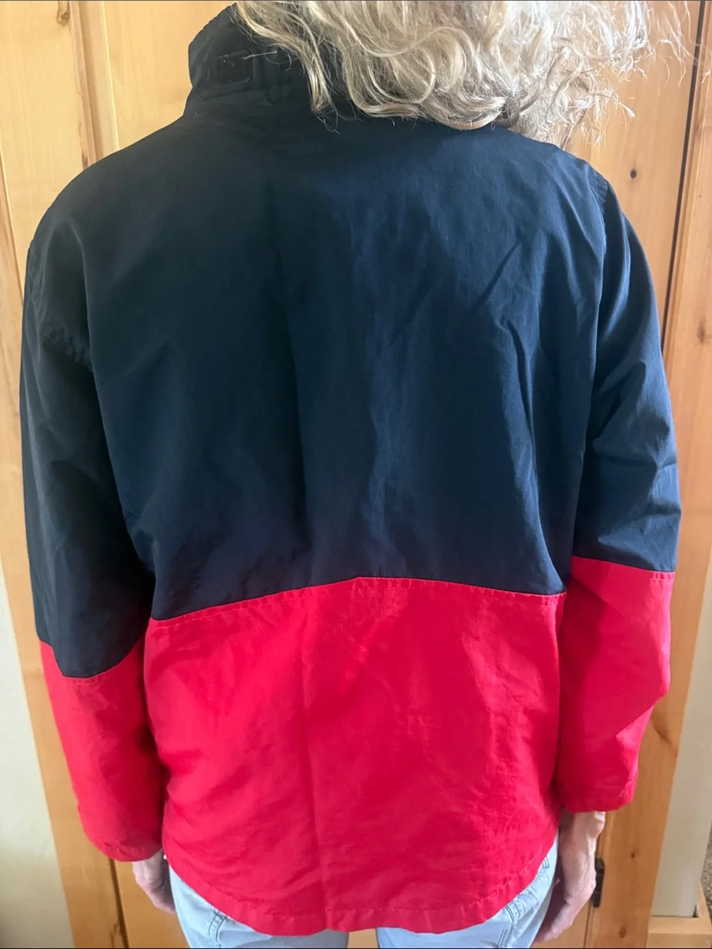 Nike Vintage Kids Black 12-13 yrs (Women’s S!) and Red/Black Sports Rain Jacket